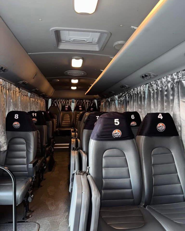 Interior cómodo de buses